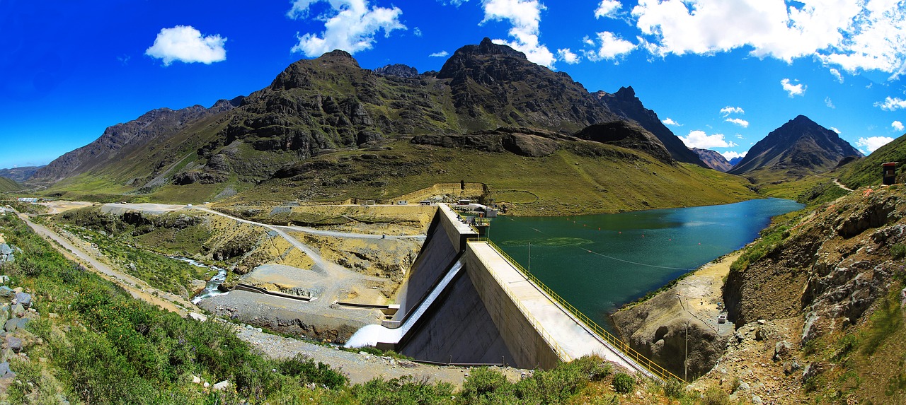 ¿Cómo funciona la central de energía hidroeléctrica?