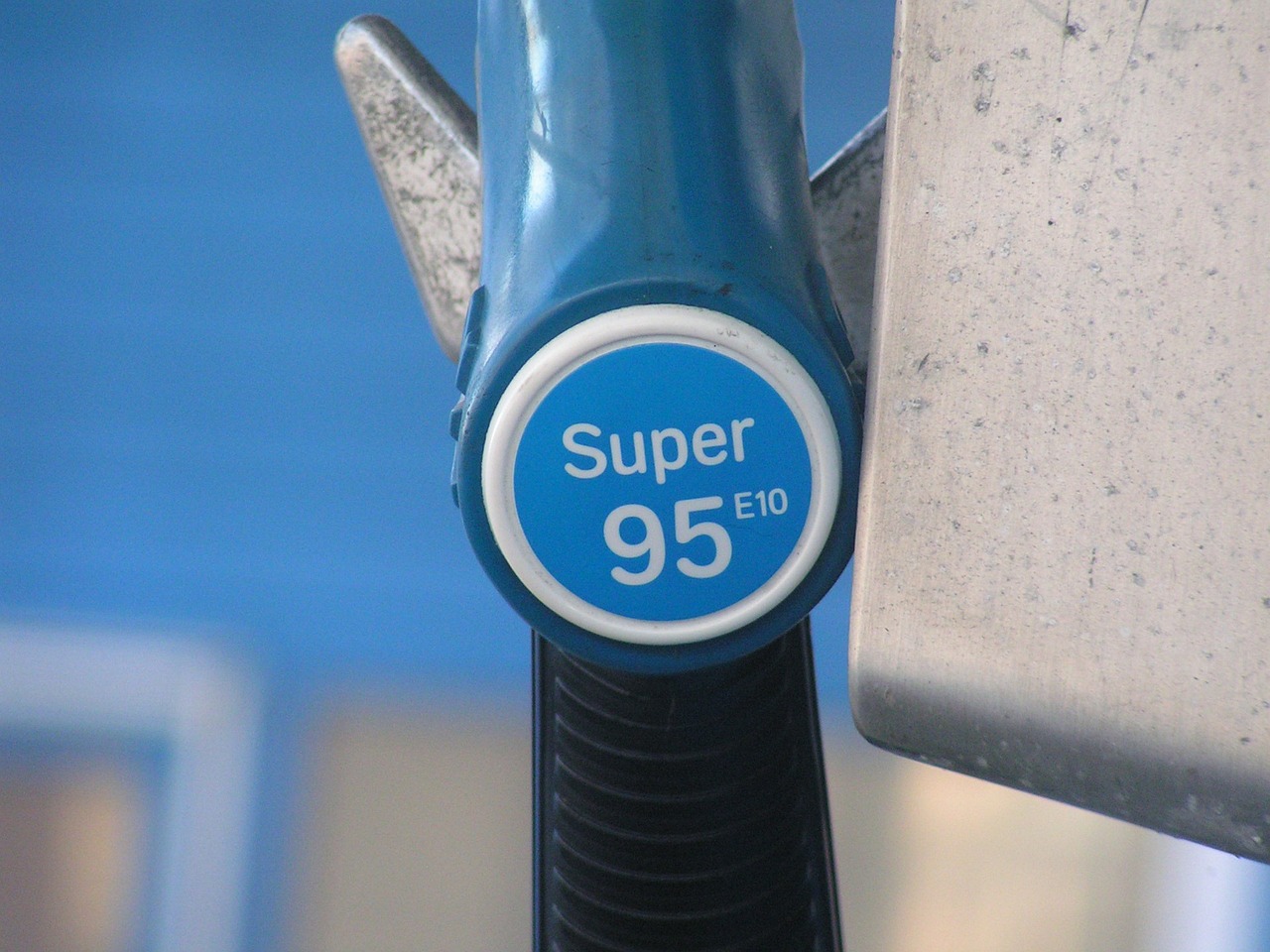 ¿Cuál es el combustible E10?
