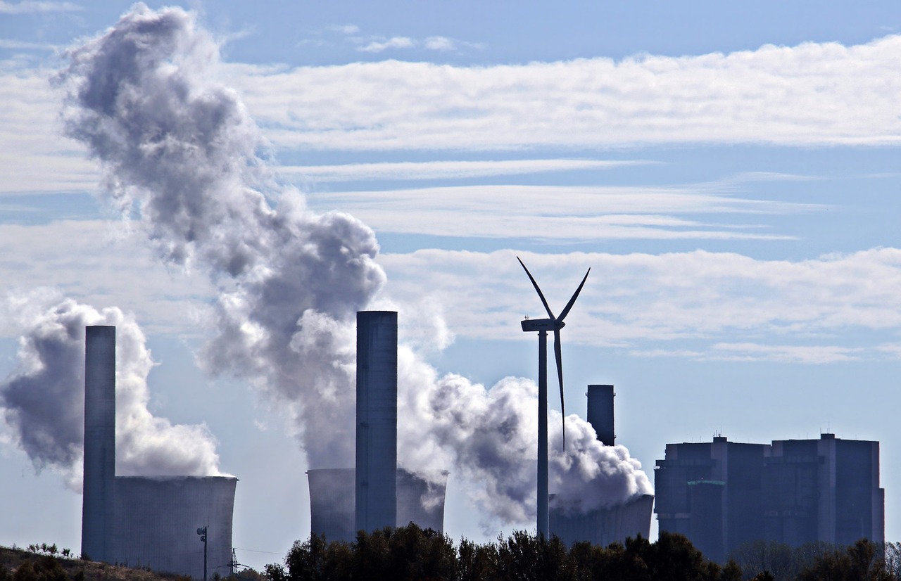 ¿Qué son las centrales eléctricas y cómo se clasifican?