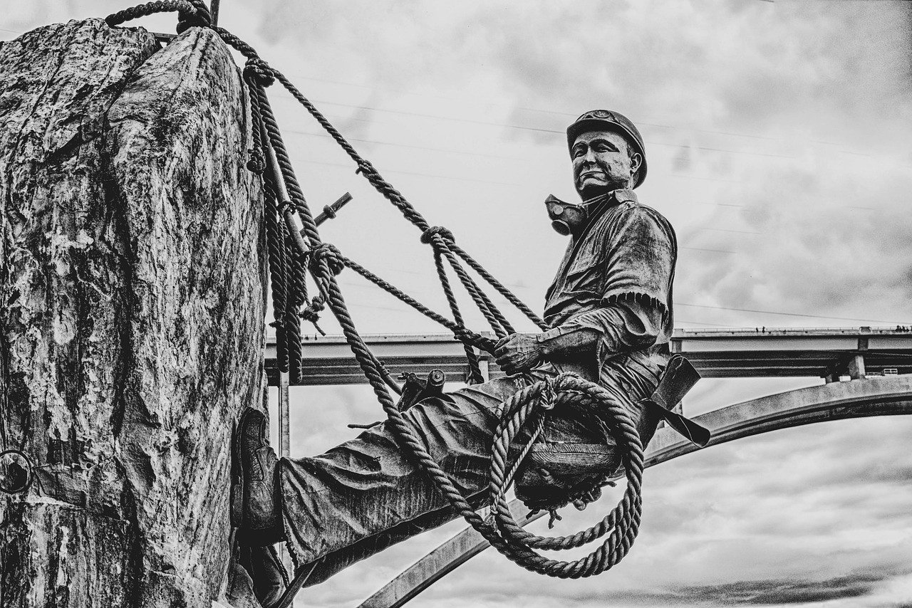 ¿Qué hace el ingeniero minero?