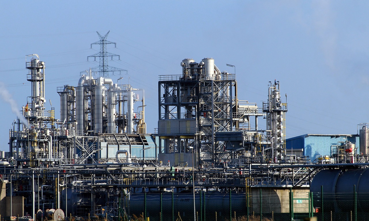 ¿Cuántas refinerías hay en España?